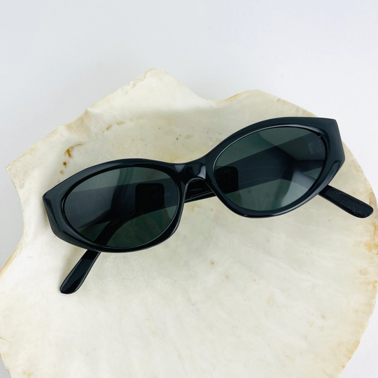 Authentic Vintage 90S Black Cat Eye Sunglasses