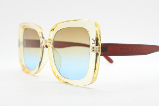Y2K Vintage Oversized Square Sunglasses. Women's Transparent Yellow 70S Style Frame With Brown To Blue Graduating Lenses. 2000S Bnwt