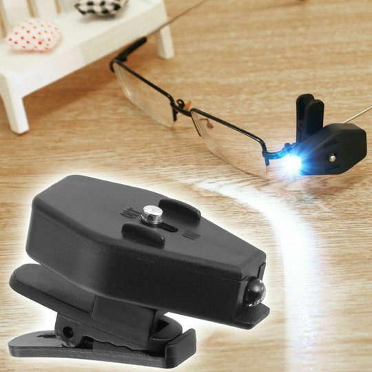 2X LED Glasses Spot Light Clip On Eyeglass Lamp Reading Night Light