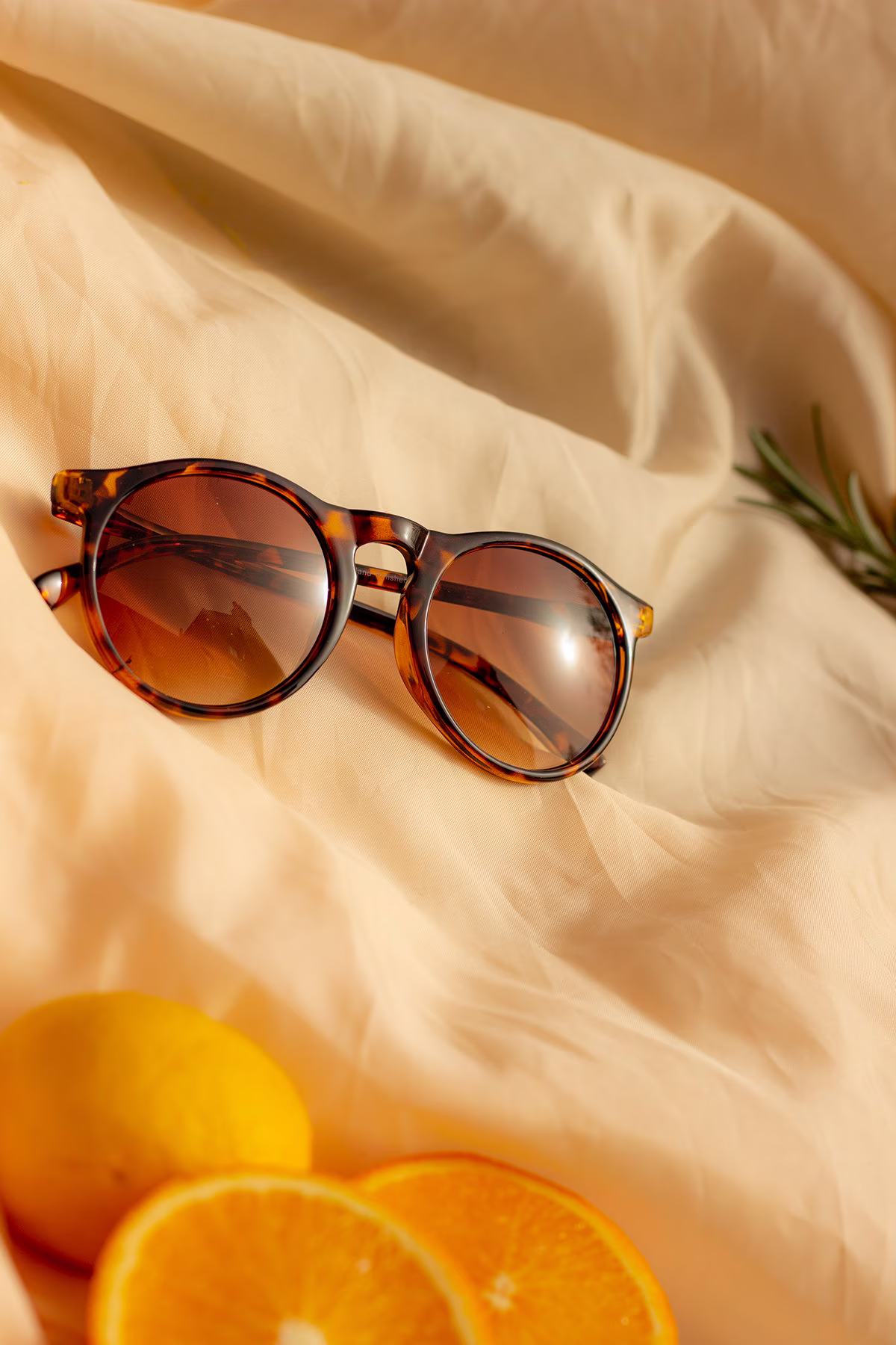 Tortoise Shell Classic Round Sunglasses