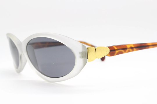 90S Vintage Abstract Sunglasses. Futuristic Oval Cat Eye Face With Traditional Tortoise Arms & Gold Metal Decoration. Unused Nos