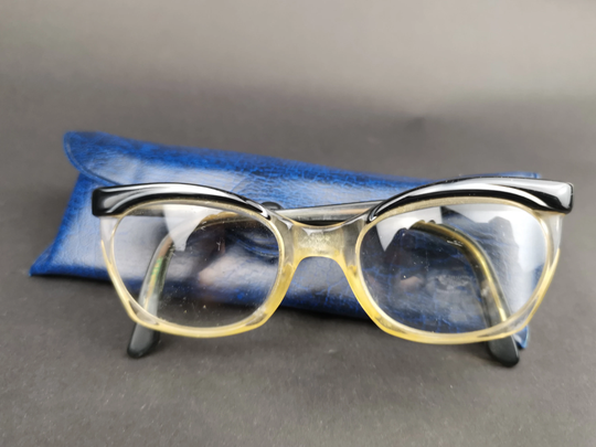 Vintage Cateye Cat Eye Glasses Eyeglasses Black & Clear 1950's - 1960's Mid Century Original in Case Women's Ladies