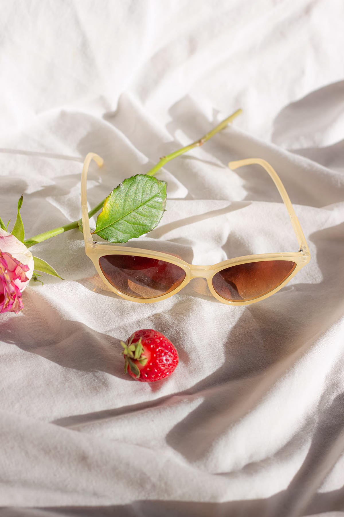 Cream Delicate Rim Cat Eye Sunglasses