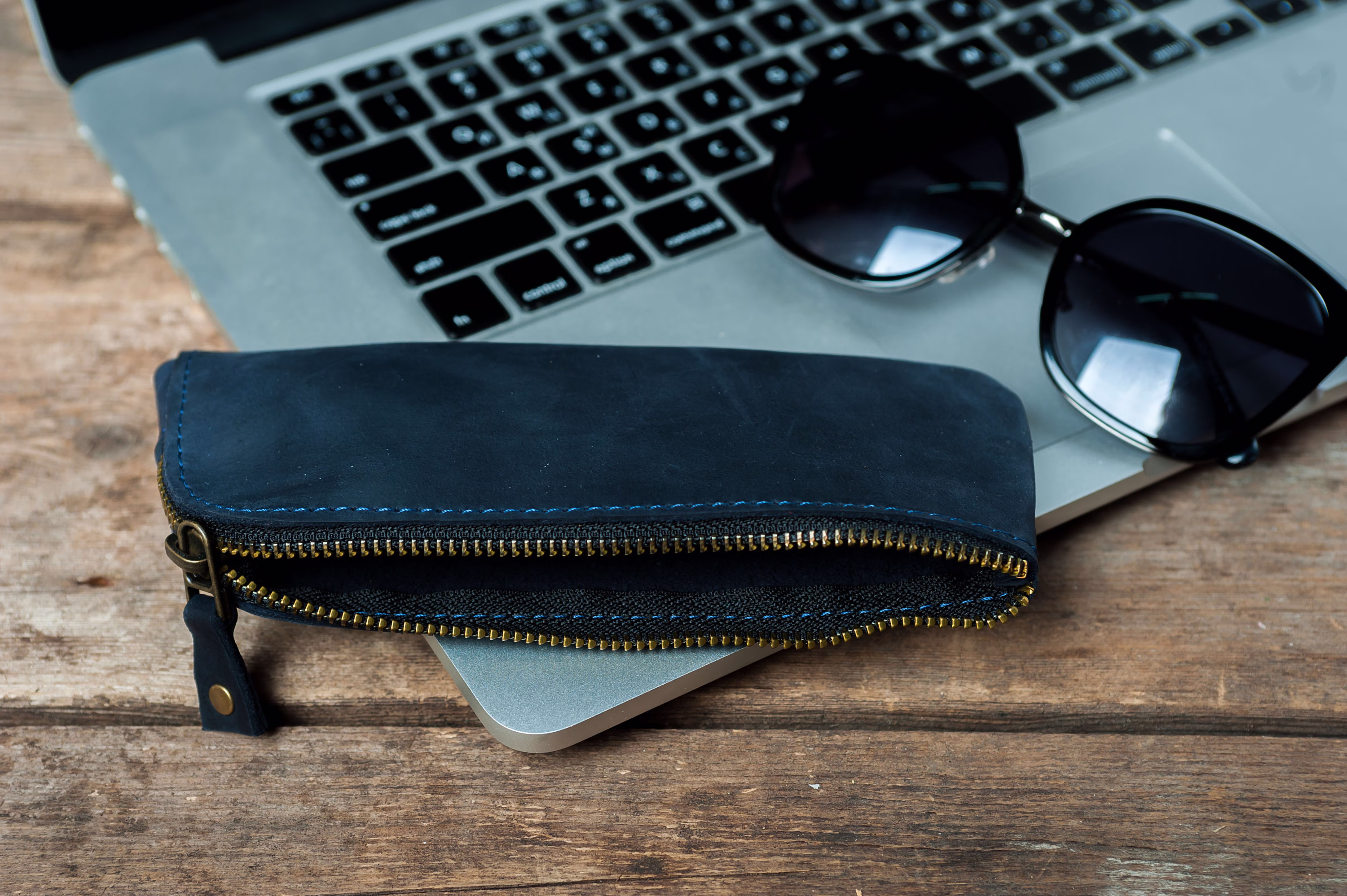 Eyeglass Case Leather, Monogrammed Sunglass Case, Sunnies Case, Reading Glasses Case, Soft Case, Leather Sunglasses Holder