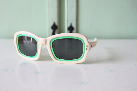1970S Twiggy Mod Sunglasses....rare. Twiggy. Womens Eyewear. Big Lens. Funky. Woodstock. Hippie. Rare. Deadstock Sunglasses. Mod. Lime Green