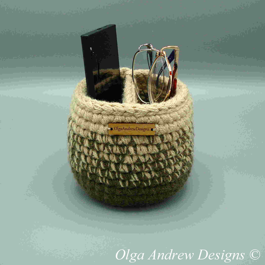 Divided Round Medium Glasses/Phone/Remote Holder Stand, Multiple Glasses Holder, Cell Phone Remote Stand Olgaandrewdesigns
