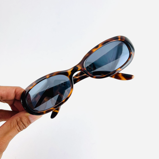 Vintage 90S Mini Tortoise Shell Rectangle Sunglasses