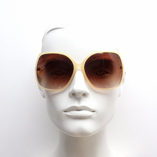 Y2K Vintage Oversized Square Sunglasses. Women's Transparent Beige 70S Style Frame With Havana Brown Lenses. 2000S Nos