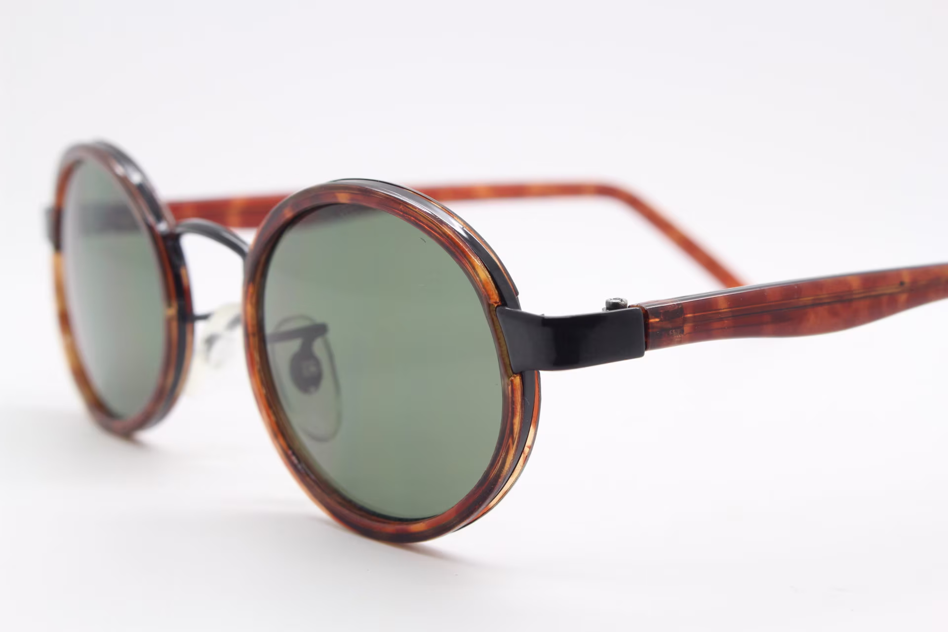 90S Vintage Oval Sunglasses. Nos Black Metal Frame Encasing Tortoise Insert With Green Lenses. Bnwt