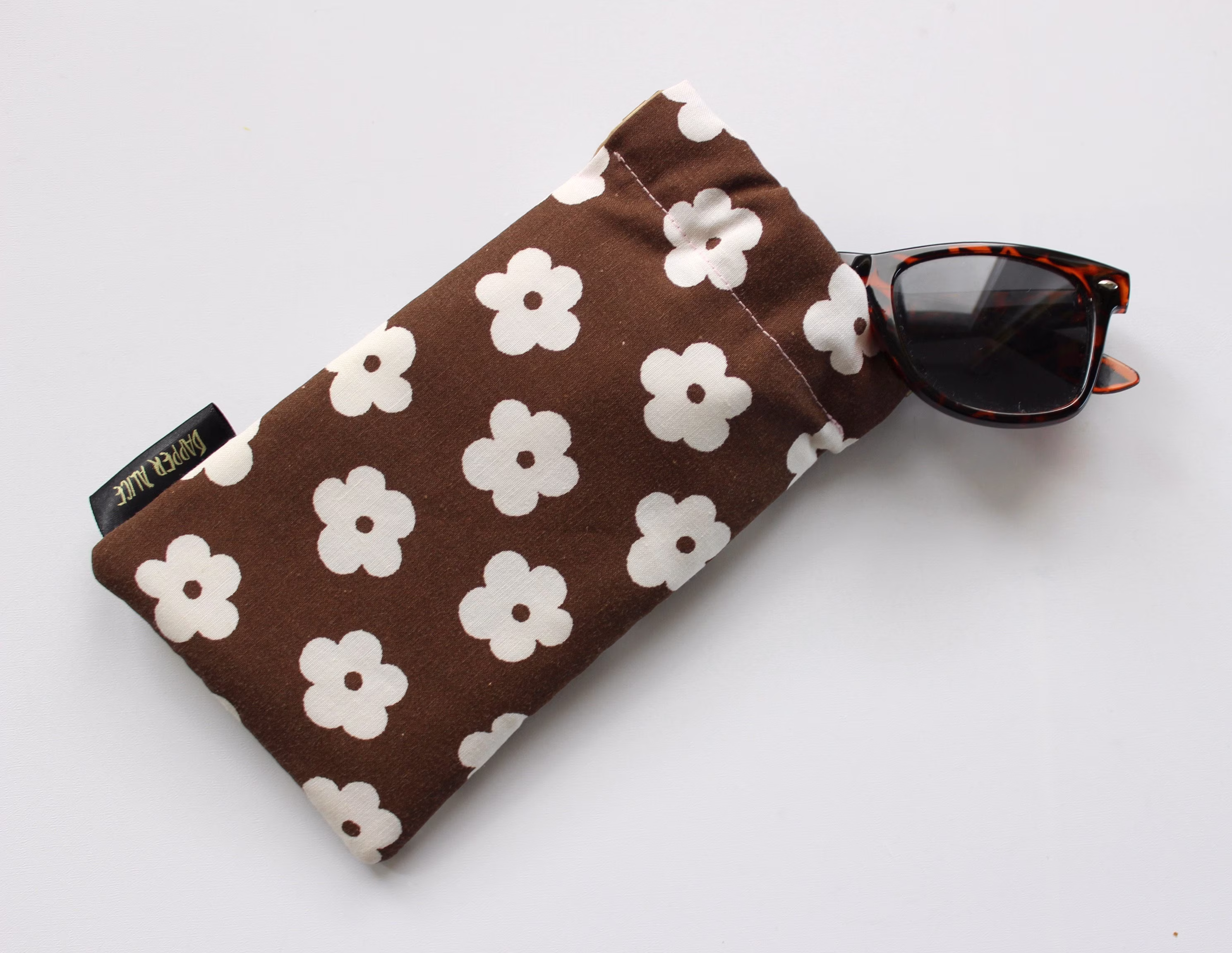 Vintage 60S Floral Sunglasses Pouch. Mary Quant Style Flower Glasses Case. Soft Padded Fabric Summer Accessory. Pretty, Retro Recycled Gift