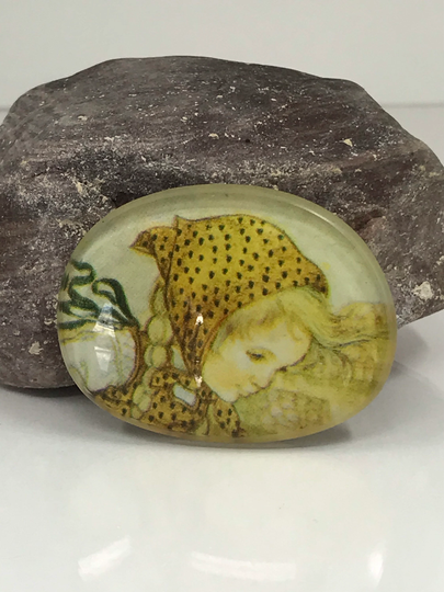 Vintage Handmade Young Girl Eyeglass Lens Brooch Pin R127