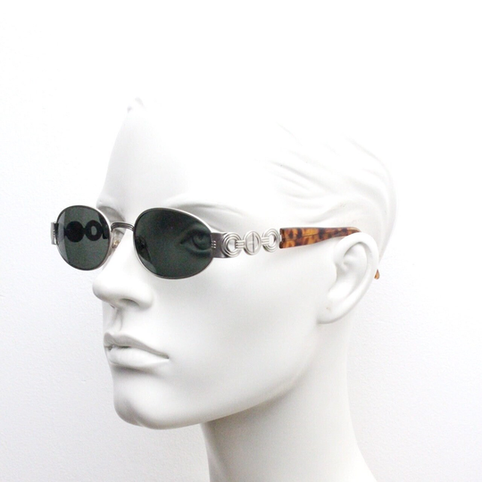 90S Vintage Low Profile Oval Sunglasses. Silver Satin Frame With Chain Link Circles & Tortoise Arms. Unused Nos