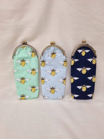 Bumble Bee Kiss Clasp Glasses Case/Sunglasses Case/Eye Wear Case/Reading Case/Pencil Case/Bumblebee Case/Kiss Lock Case
