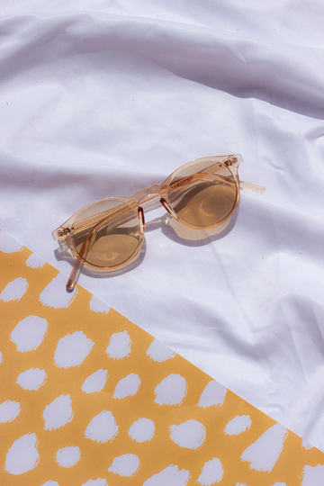 Transparent Beige Fine Classic Round Keyhole Sunglasses