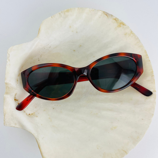 Authentic Vintage 90S Red Tortoise Cat Eye Sunglasses