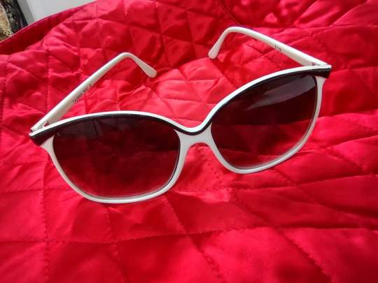 Taiwan Roc Sunglasses in White & Black 1980