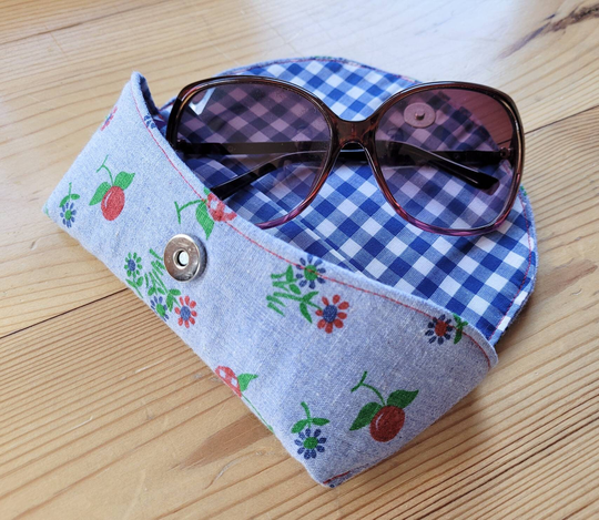 Funky Glasses Case, Vintage Fabric Case, Retro Glasses Blue Floral Case