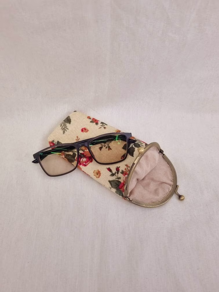 Cream Floral Kiss Clasp Glasses Case/Reading Glasses/Eyewear Case/Sunglasses Case/ Pencil Case/Kiss Lock Case/Cream Case