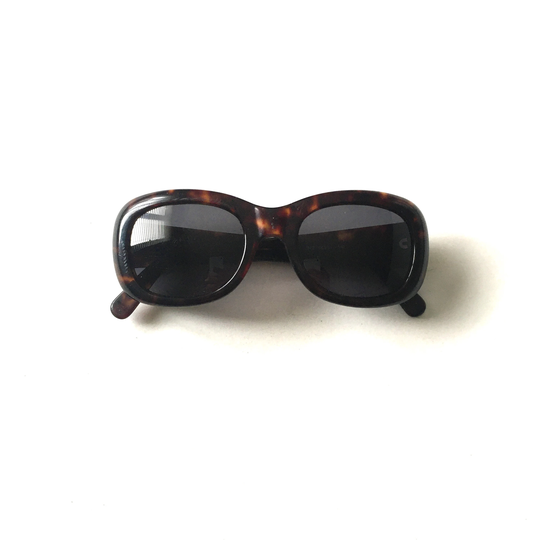 Womens Vintage Brown Tortoiseshell Y2K Retro Giorgio Armani 942 Oval Sunglasses Glasses