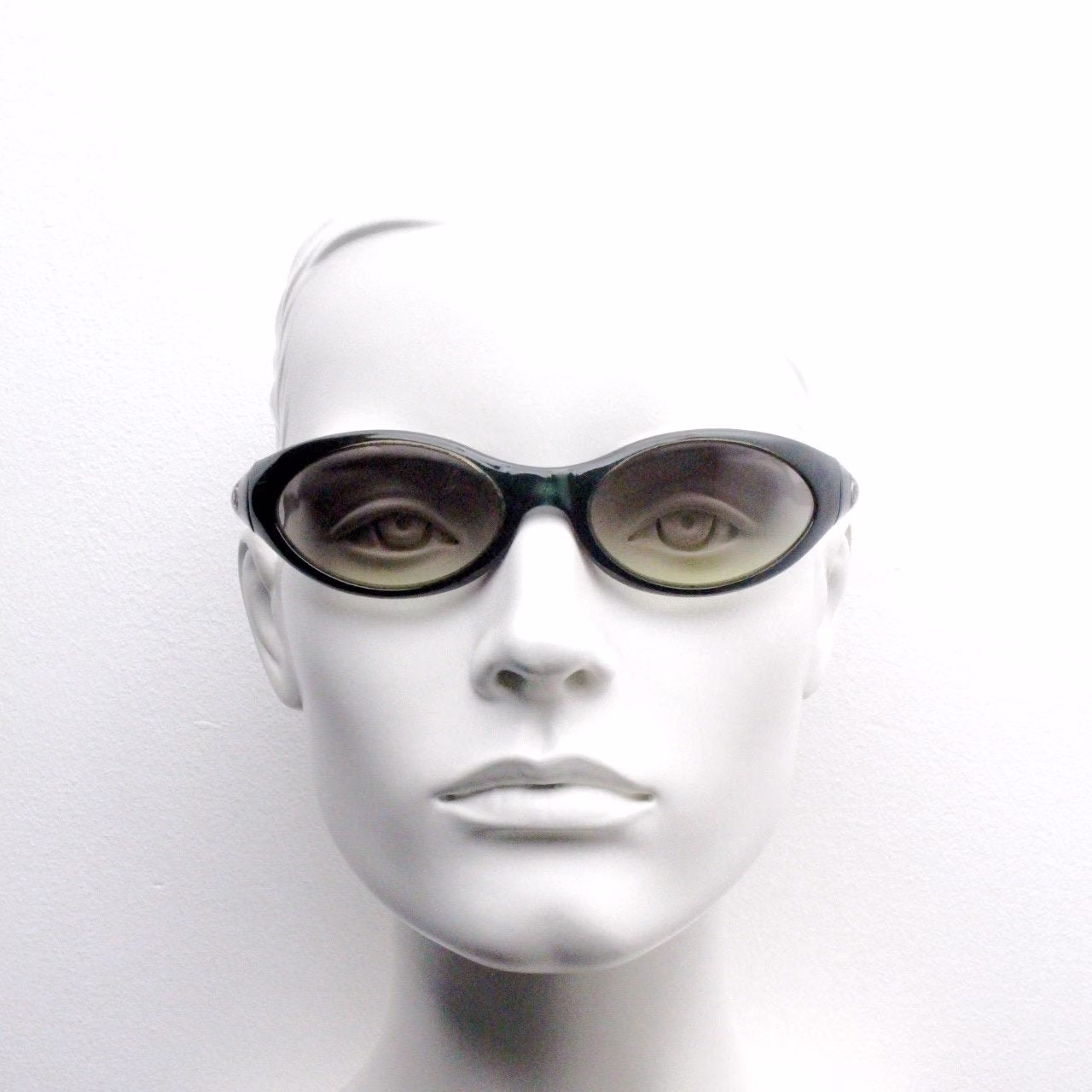 Gianfranco Ferre 90S Vintage Oval Wrap Around Sunglasses Model 8/S 9Nu Made in Italy. Black Sports Shield Visor. Y2K. Nos