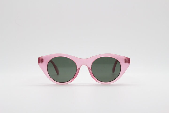 Kid's Vintage 80S Oval Cat Eye Sunglasses. 50's Style Cateye With Pink Translucent Frame & Dark Lenses. Childrens Cateyes. Rockabilly