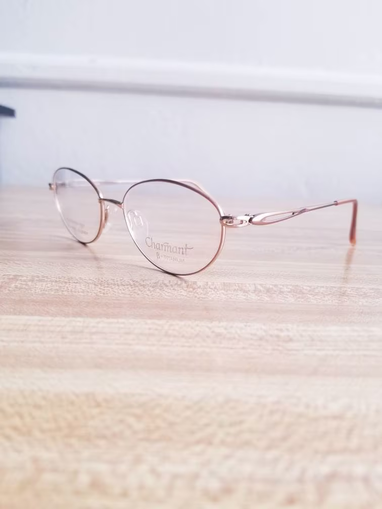 Charmant B-Titanium Eyewear 1980S. Beta Titanium-100 No Nickel Allergy.new Old Stock. Frame Japan. Very Light. Dim. 52x17x135 Color Gold