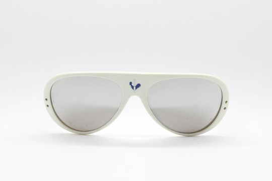 Cebe 70S Vintage Sports Aviator Sunglasses. White Acetate Frame With Silver Mirror Lenses Made in France. Teardrop Ski Aviators. 80S