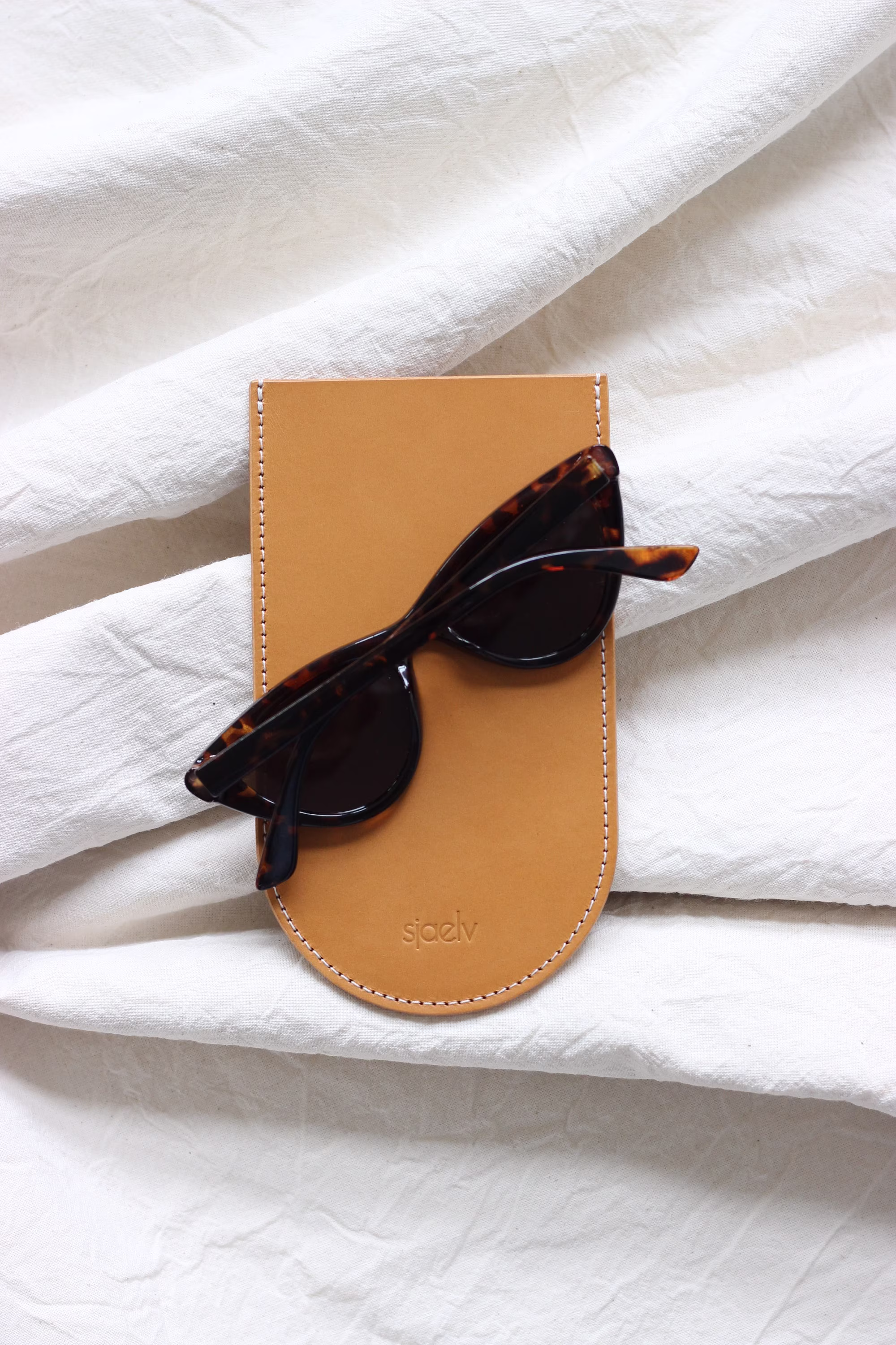 Leather Glasses Case, Eyewear Sunglasses Sleeve, Vegetable Tanned, Camel Brown