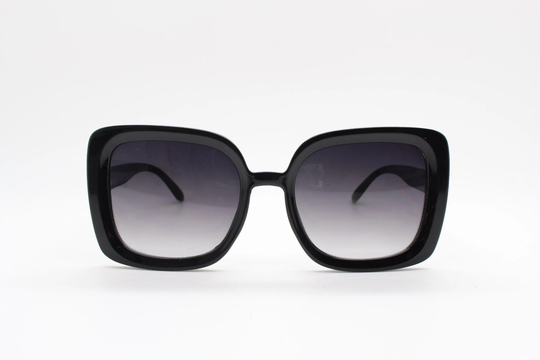 Y2K Vintage Oversized Square Sunglasses. Women's Thick Black 70S Style Frame With Graduating Smoky Lenses. 2000S Bnwt