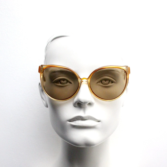 Erroca 70S Vintage Oversized Cat Eye Sunglasses Made in France. Transparent Peach & Amber Lucite Cateye Frame With Brown Real Glass Lenses