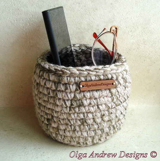Medium Round Glasses Phone Remote Holder Stand, Bedside Stand Holder, Multiple Double Olgaandrewdesigns