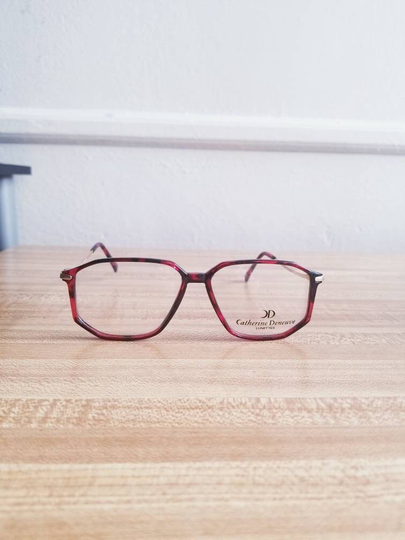 Catharine Deneuve Lunettes Eyewear 1980S. Mod Cd-027 Rd New Old Stock. Frame Japan. Very Light. Dim. 54x13x140