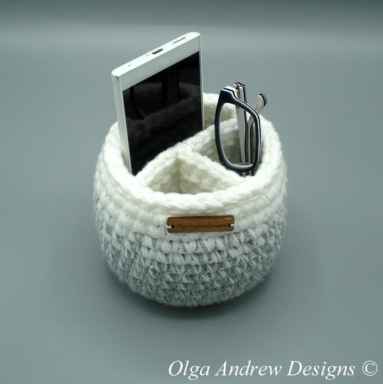 Half-Cross Divided Round Medium Eyeglass Phone Remote Holder Stand, Three Compartment Glasses Stand Holder, Multiple