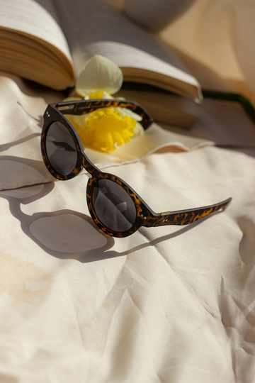 Matte Tortoise Shell Chunky Round Sunglasses